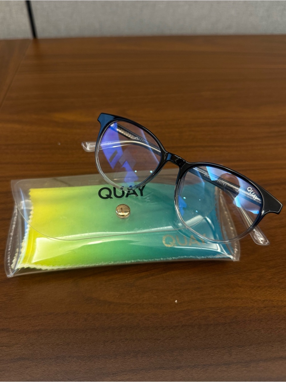 Quay Australia BLUE LIGHT ONLY Glasses with Black Frames with Case
